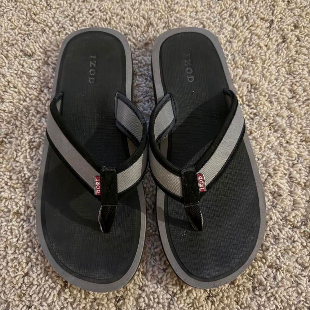 Izod Men's Black and Grey Flipflops